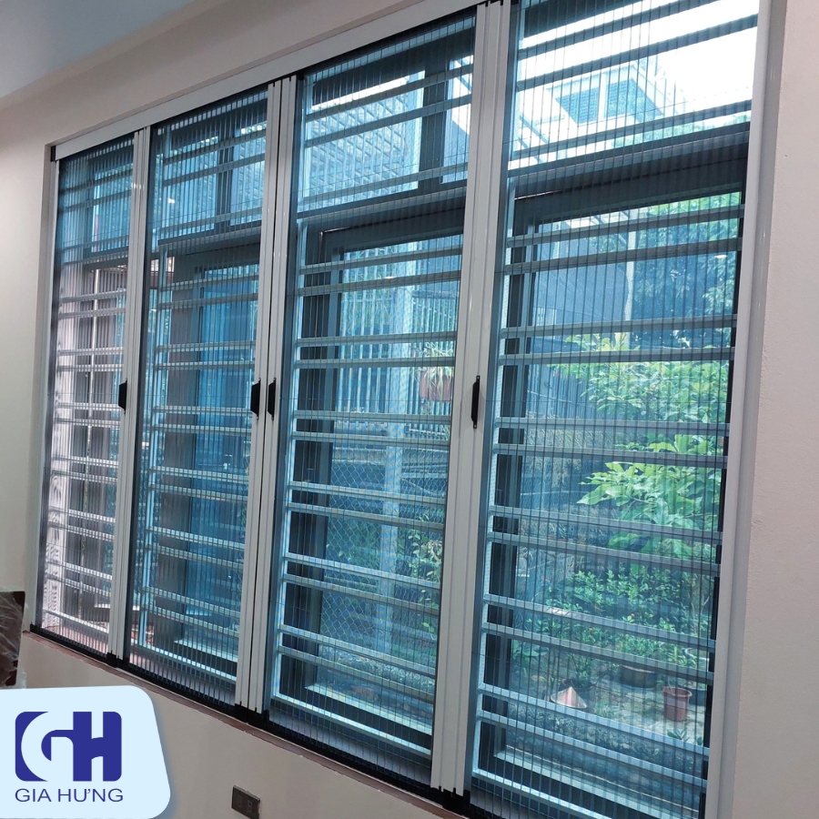 Cửa lưới xếp xích chống muỗi lắp khu vực cửa sổ