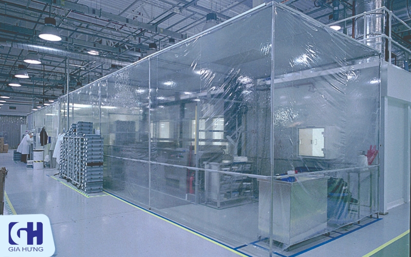 Màng nhựa khổ lớn dùng làm vách ngăn nhựa PVC trong suốt
