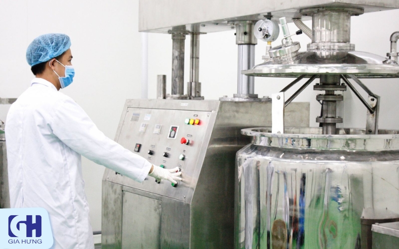 Ứng dụng máy móc hiện đại trong quy trình sản xuất thực phẩm khép kín