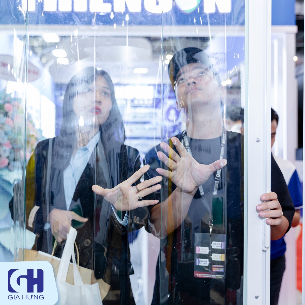 Phản hồi tích cực từ Quý Khách Hàng khi tham quan và trải nghiệm thực tế các sản phẩm mành rèm Gia Hưng