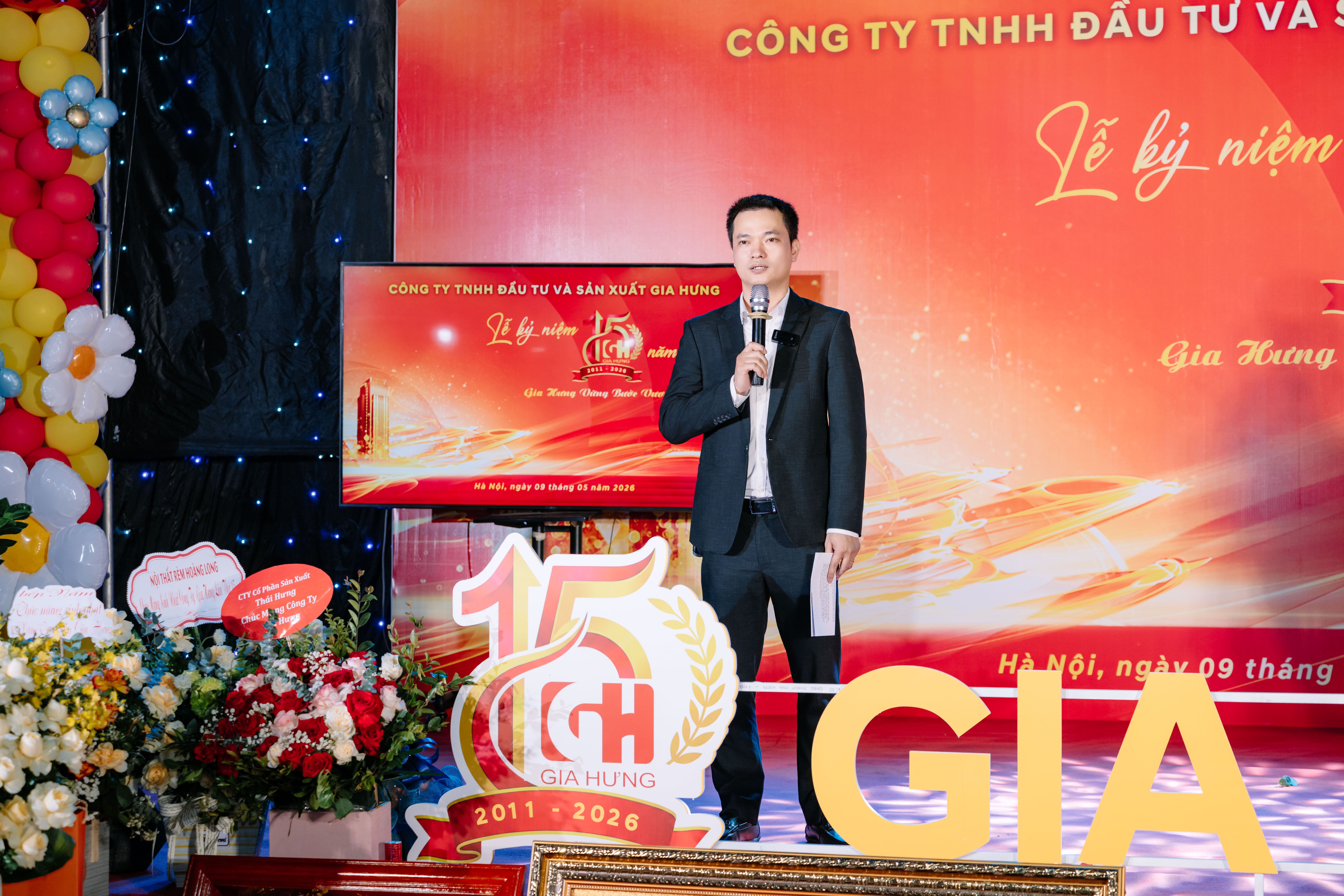 Ông Nguyễn Văn Huy - Giám đốc Công ty phát biểu đầy cảm xúc tại buổi lễ kỷ niệm