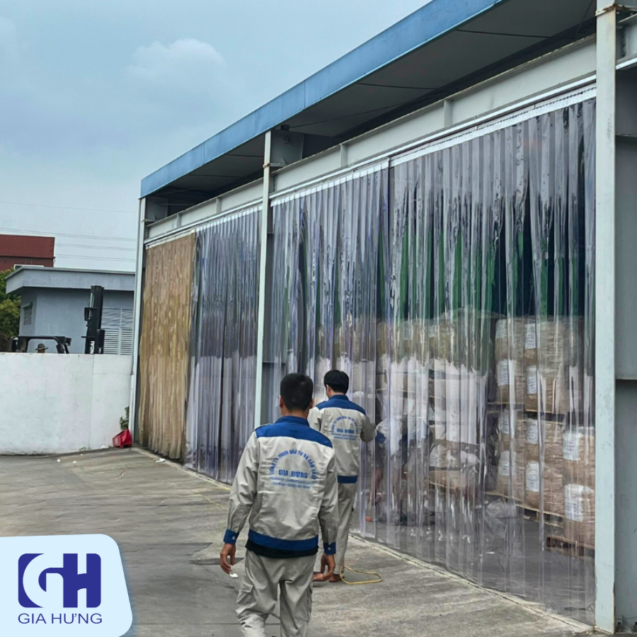 Rèm nhựa PVC phân chia không gian khu vực kho xưởng